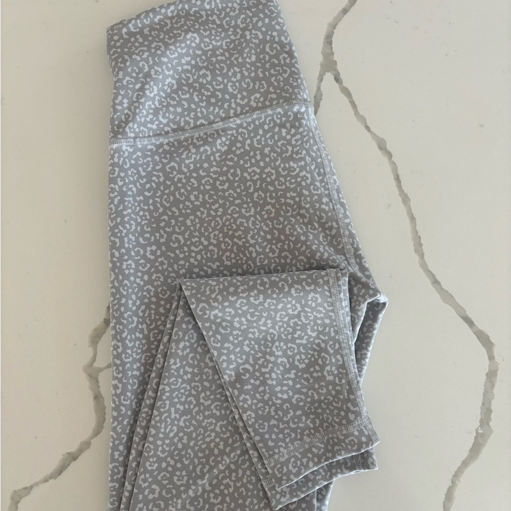 Lululemon Wundertrain HR 28” leggings